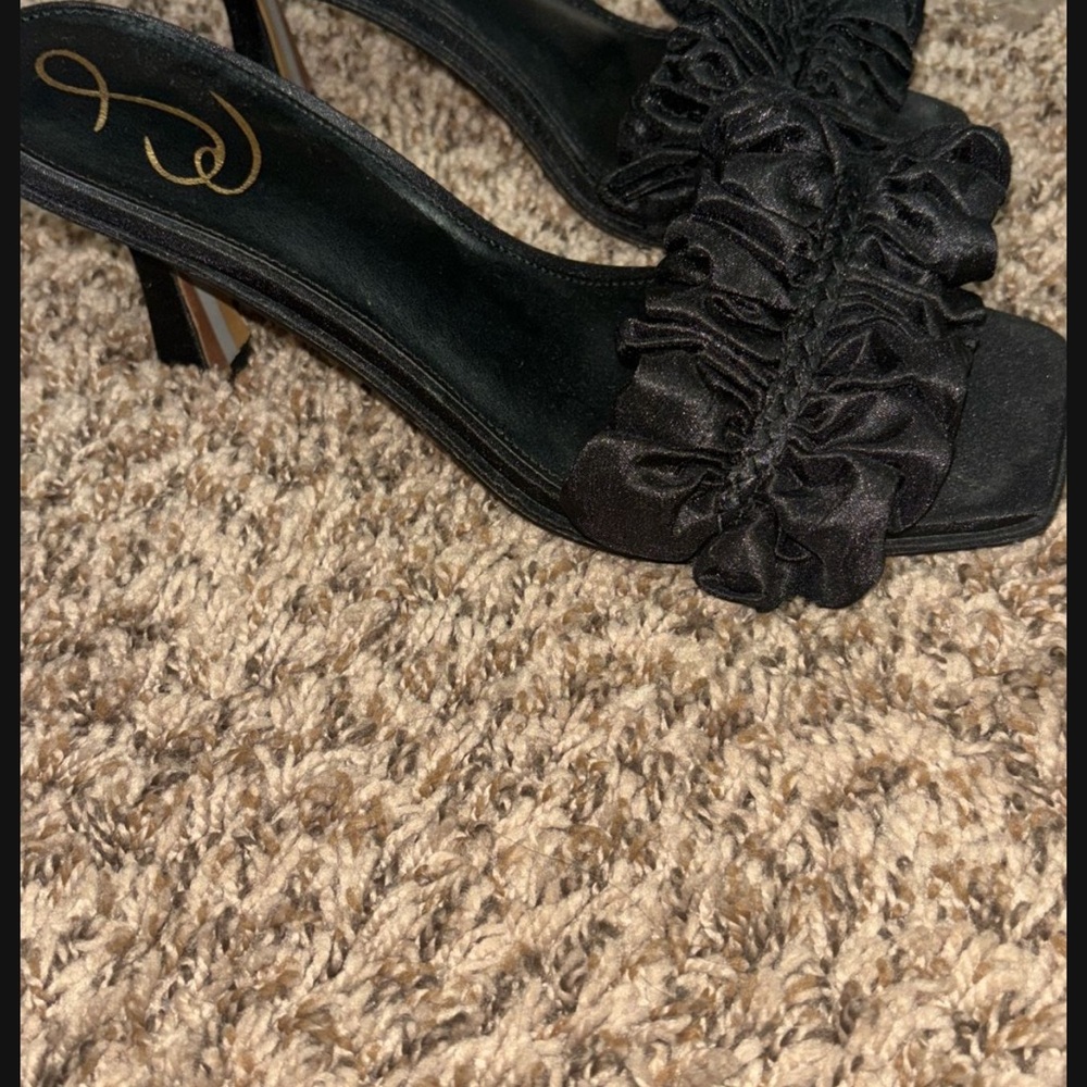 Sam Edelman Black Ruffled Sandals - Picture 4 of 4
